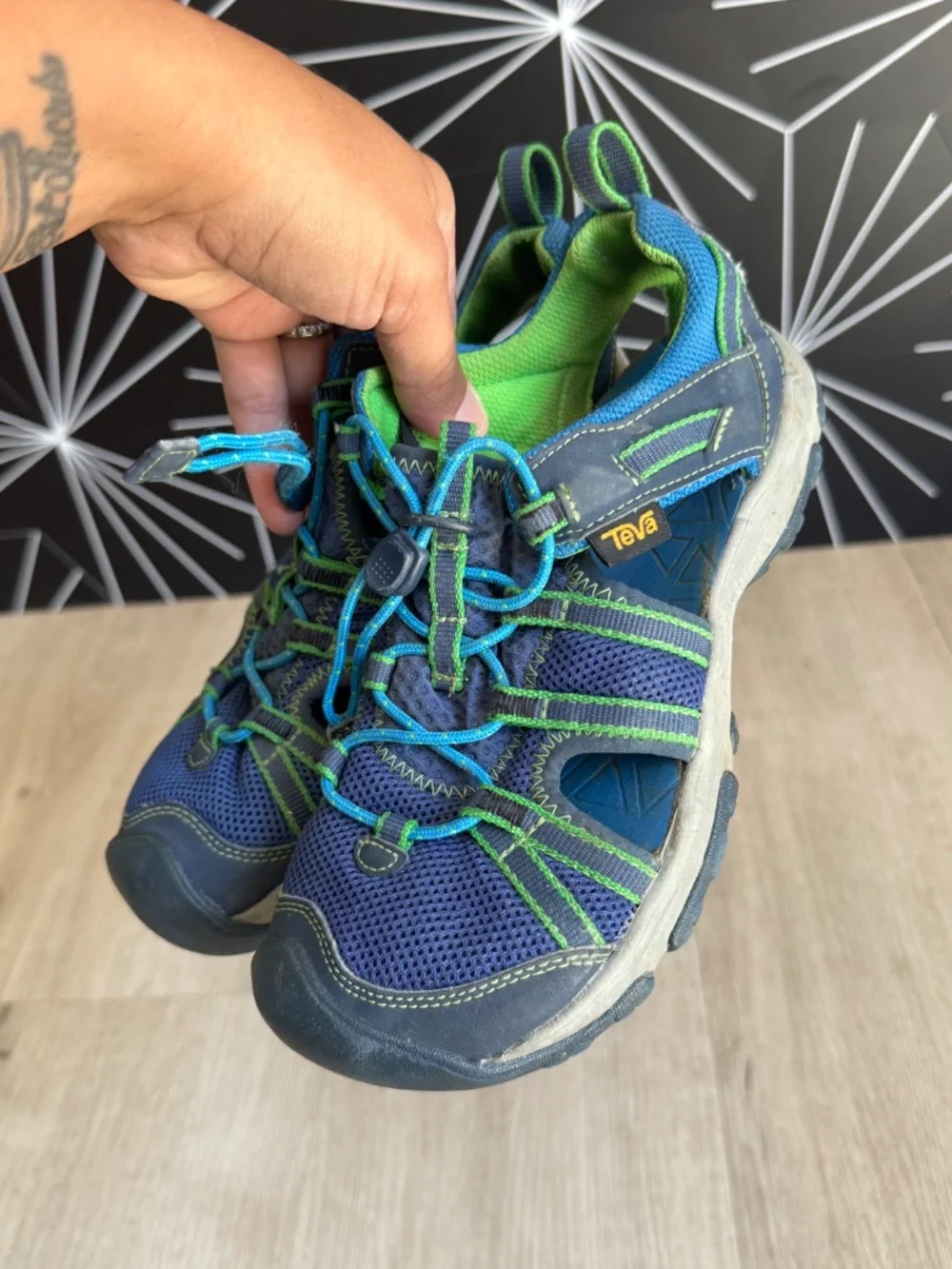 Teva Kids Manatee Sport Sandals Blue Green Size 2 Water Shoes